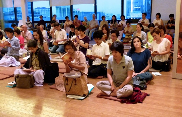 Audience for Ajahn Tiradhammo in 2013