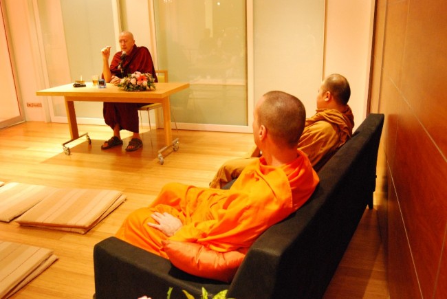 U Vamsa teaching meditation and Buddhism